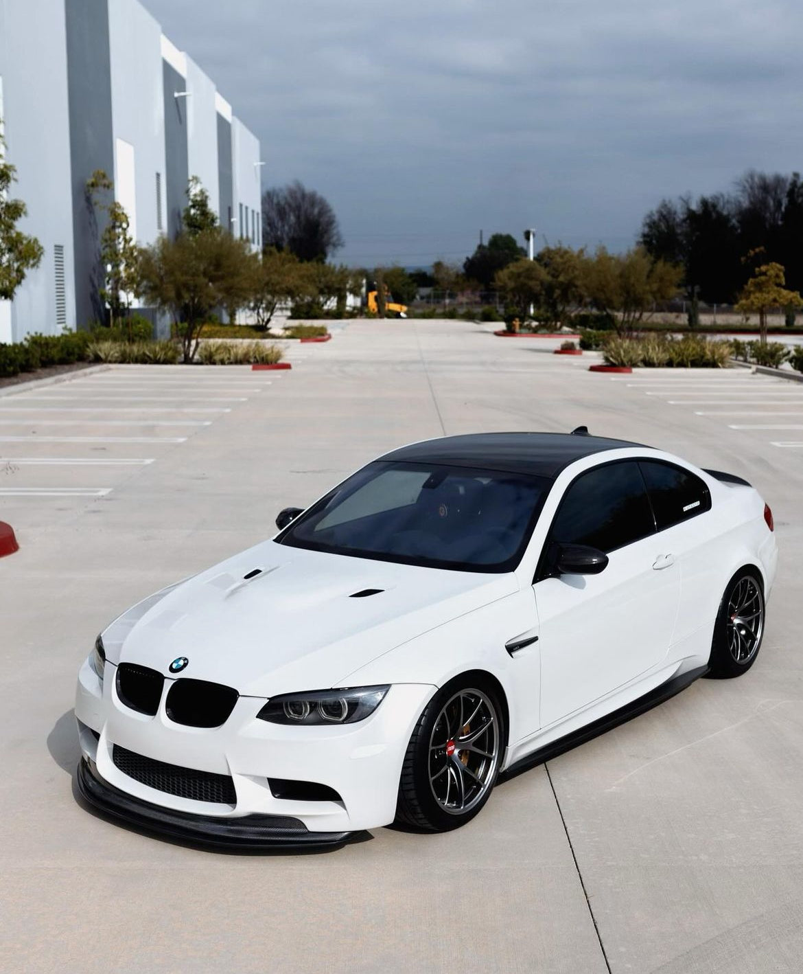 Chassis mounted GTS Lip